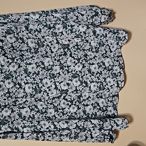 Cabi Floral Pheasant Boho Top - Picture 5 of 9